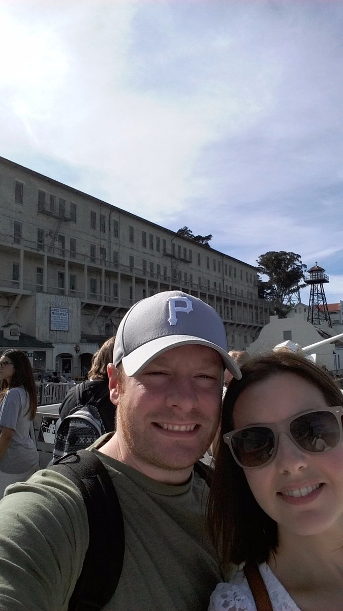 TimSlaterArt's tweet photo. #cellfie #alcatraz #fleetweek great day in san francisco! https://t.co/3hXaKJtuVL