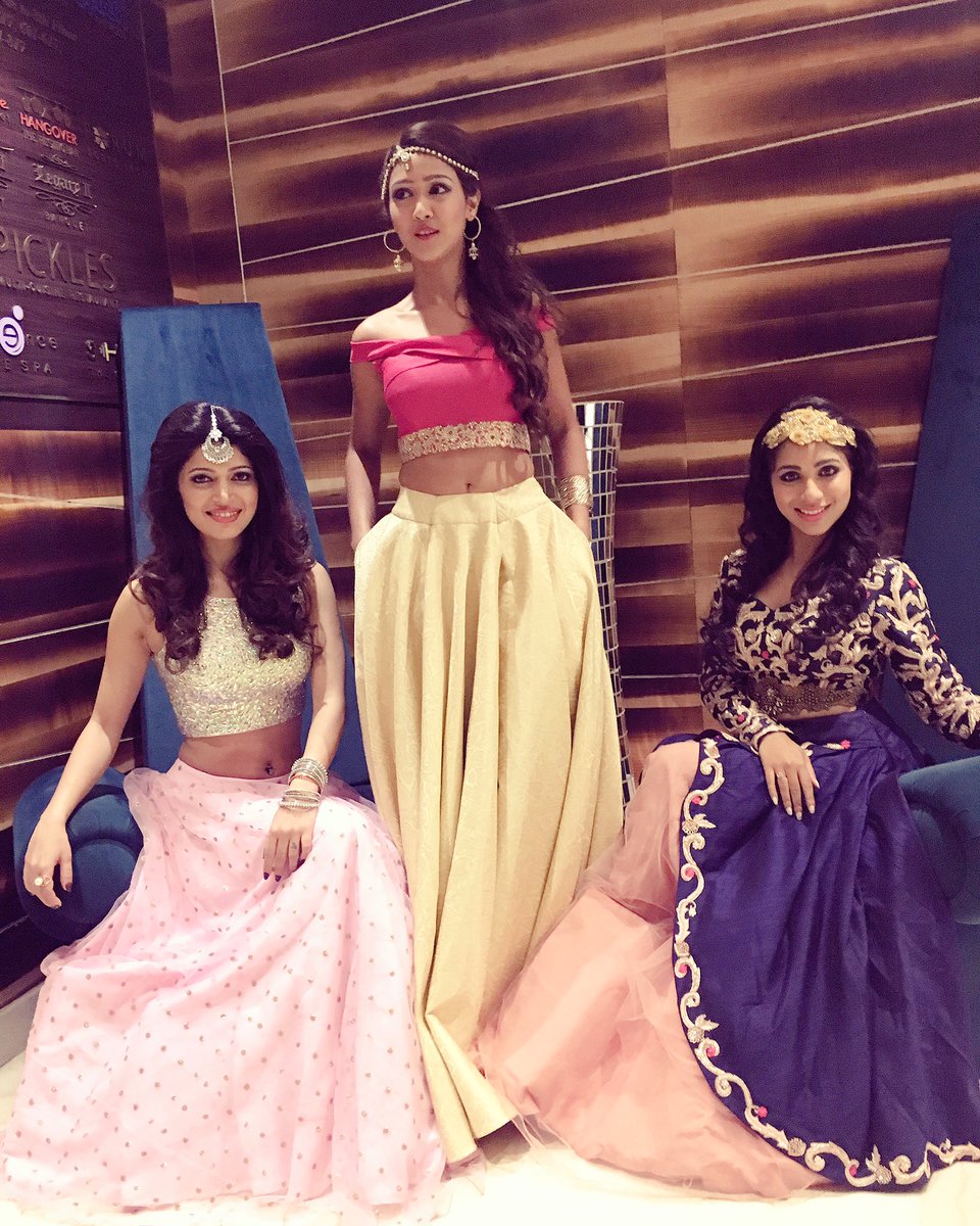 angelcharlie8's tweet photo. You cant buy class.. you are born with it 👸🏼 @krissannb @veebha_anand ❤️️❤️️😘😘😘 https://t.co/y7ERJ6qSJI