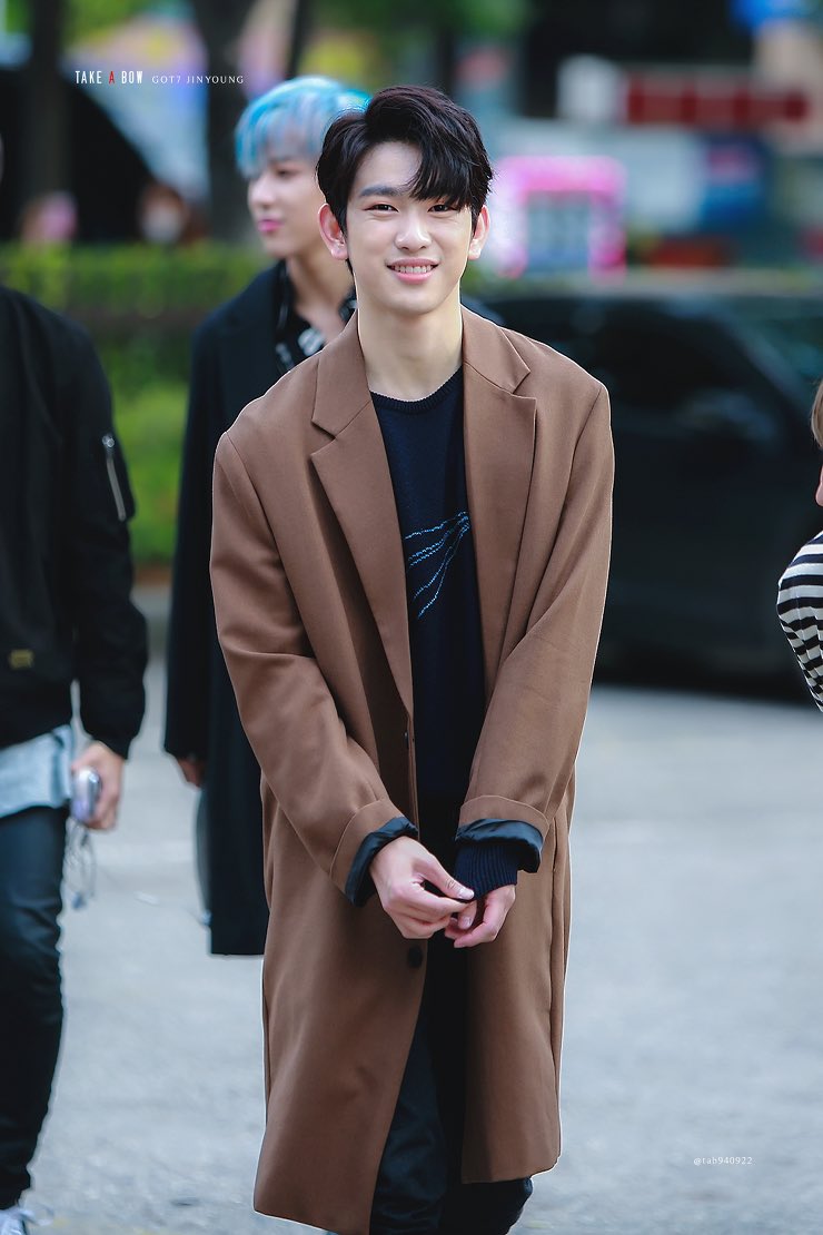 tab940922's tweet image. 161007 뮤직뱅크 진영❤️
#GOT7 #진영 #Jinyoung #하드캐리 
@jrjyp 세상잘생김다모으면...박지녕...😭😭✨