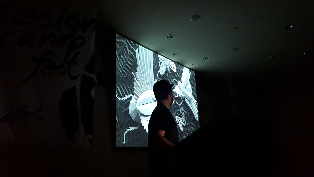 Designcampfest's tweet photo. Javier Rodríguez "Lobulo" en el #dcfest https://t.co/ld2xC0FDSh