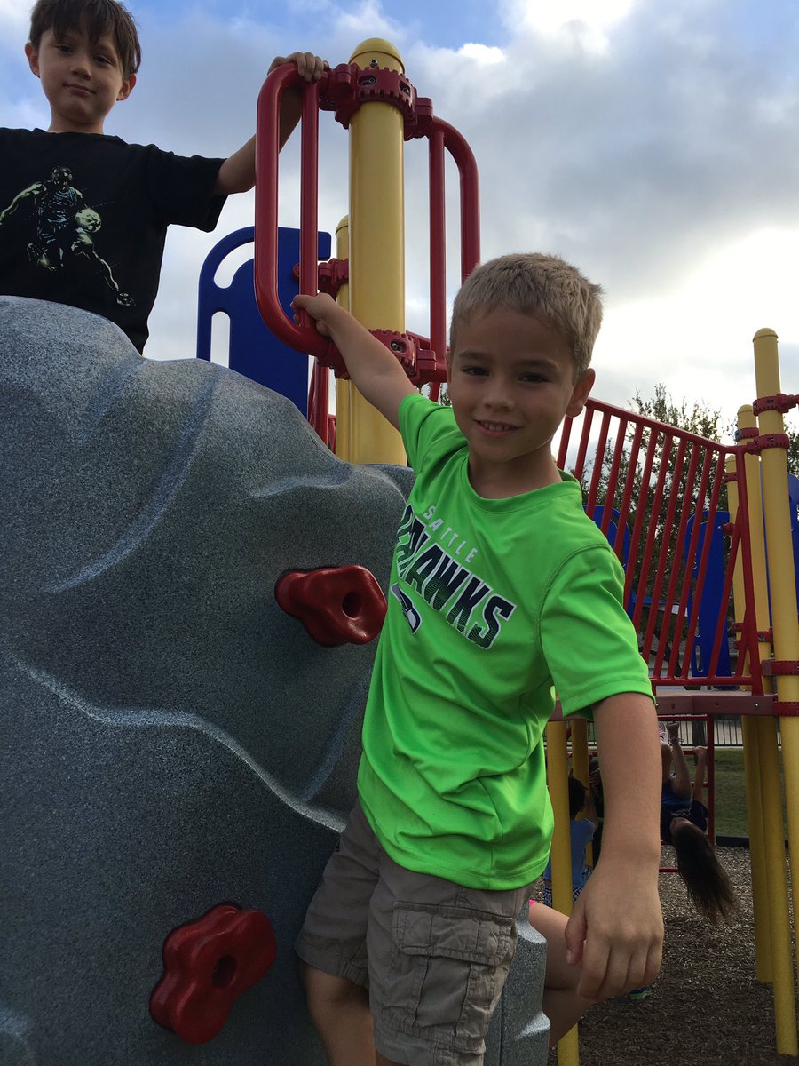 mrswszolek's tweet photo. 1B's ten minute morning breaks are so much fun! #cceplays https://t.co/wjphpAES6H