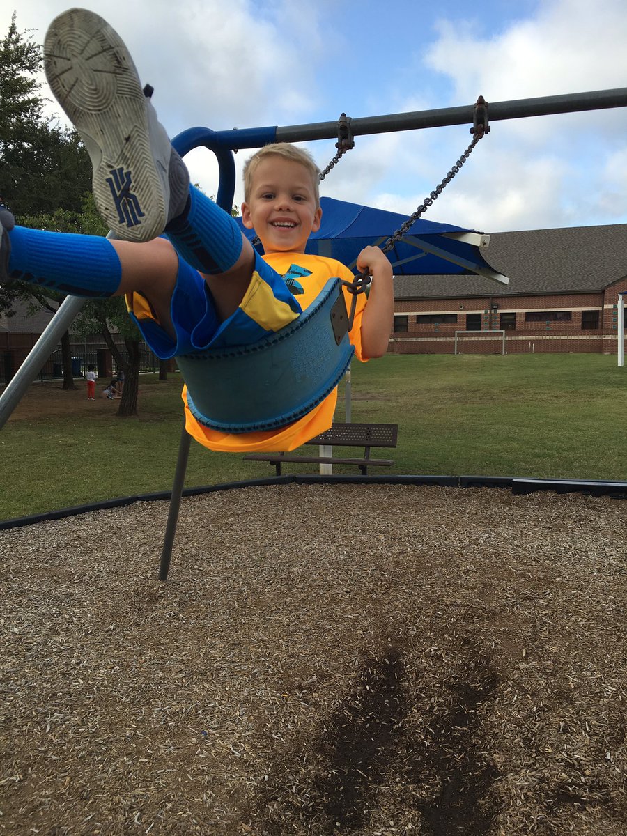 mrswszolek's tweet photo. 1B's ten minute morning breaks are so much fun! #cceplays https://t.co/wjphpAES6H
