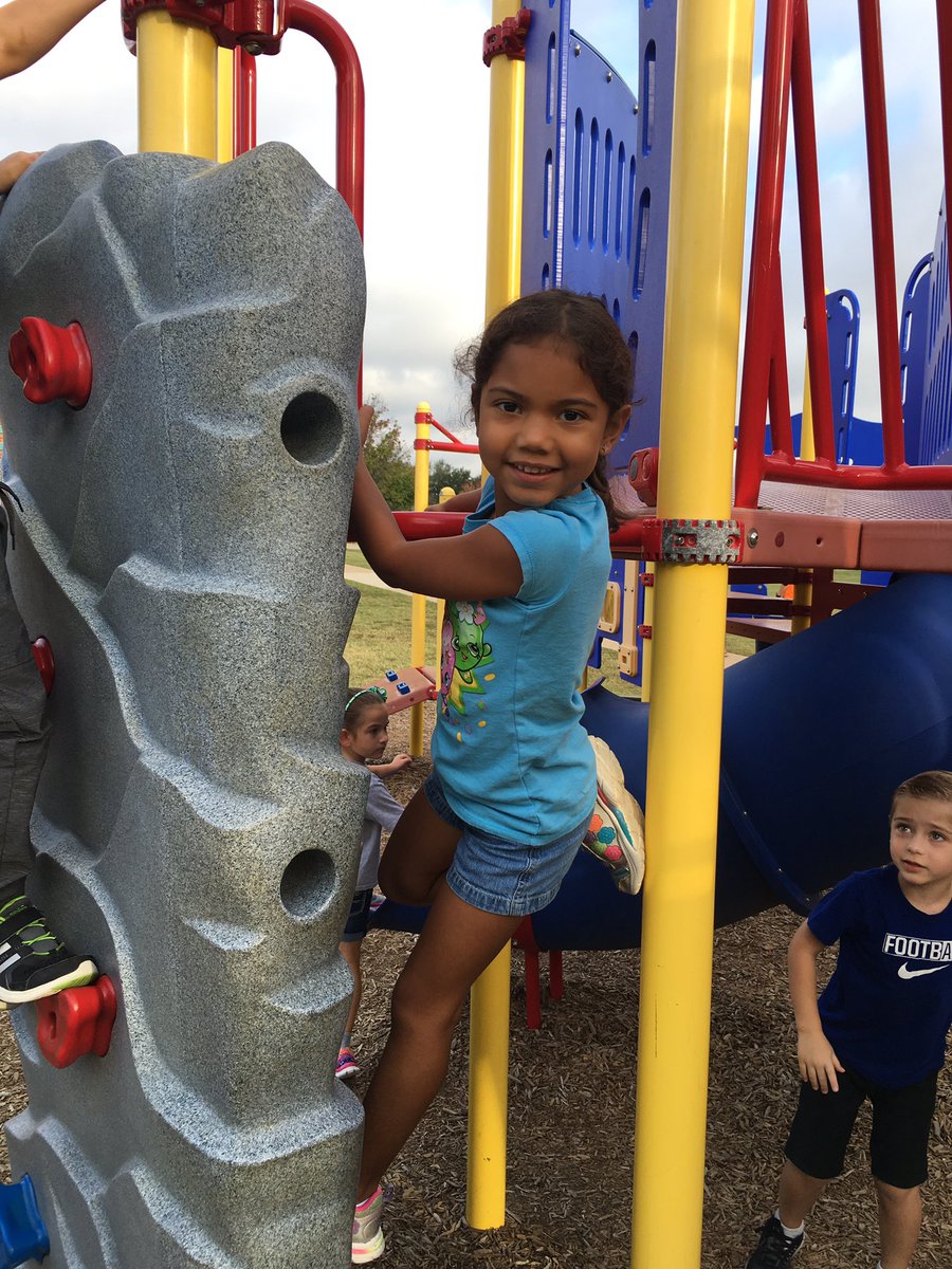 mrswszolek's tweet photo. 1B's ten minute morning breaks are so much fun! #cceplays https://t.co/wjphpAES6H