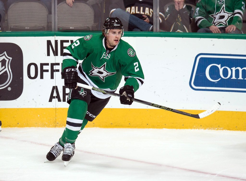 sandropacheco71's tweet photo. Edmonton Oilers sign Defencemen Kris Russell to a 1 year $3.1 million contract #decentsigning https://t.co/Jsvb6RYDE5