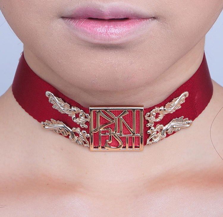 Pheonix Legend Embellished Choker inspired by  龍鳳呈祥 which means prosperity brought by The Dragon and the Phoenix,in extremely good fortune❤️