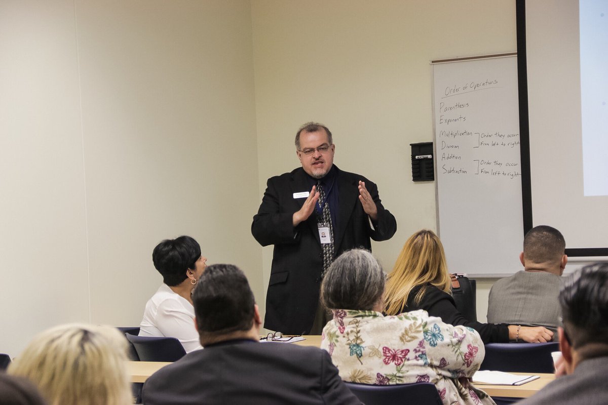 esperanza_us's tweet photo. Dean Dr. David Hurtado speaks to pastors about the Christian #Ministry program at @EsperanzaEdu4U #ECI2016 https://t.co/EMsK89imak