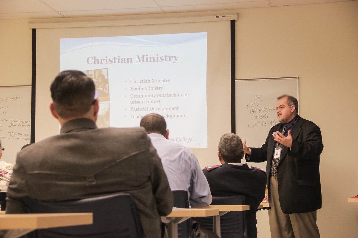esperanza_us's tweet photo. Dean Dr. David Hurtado speaks to pastors about the Christian #Ministry program at @EsperanzaEdu4U #ECI2016 https://t.co/EMsK89imak