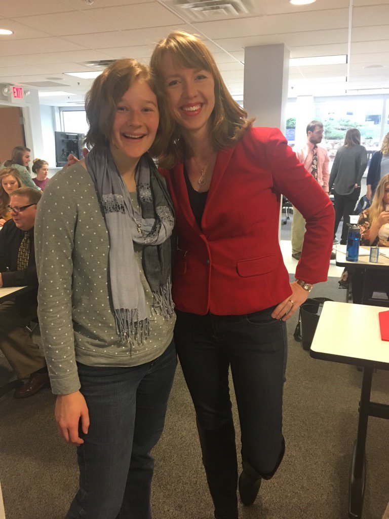 UMNEdMn's tweet photo. When your cousin shows up for What to Expect You First Year panel!!! #EMSPGetInvolved https://t.co/4SMVWz79sQ