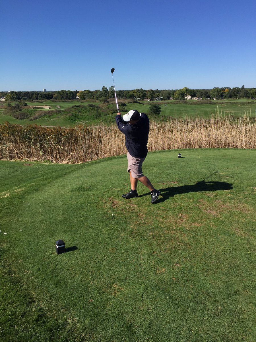 TroyRaptors's tweet photo. Good day for golf!#redhawkopen https://t.co/o07z9CMbwl