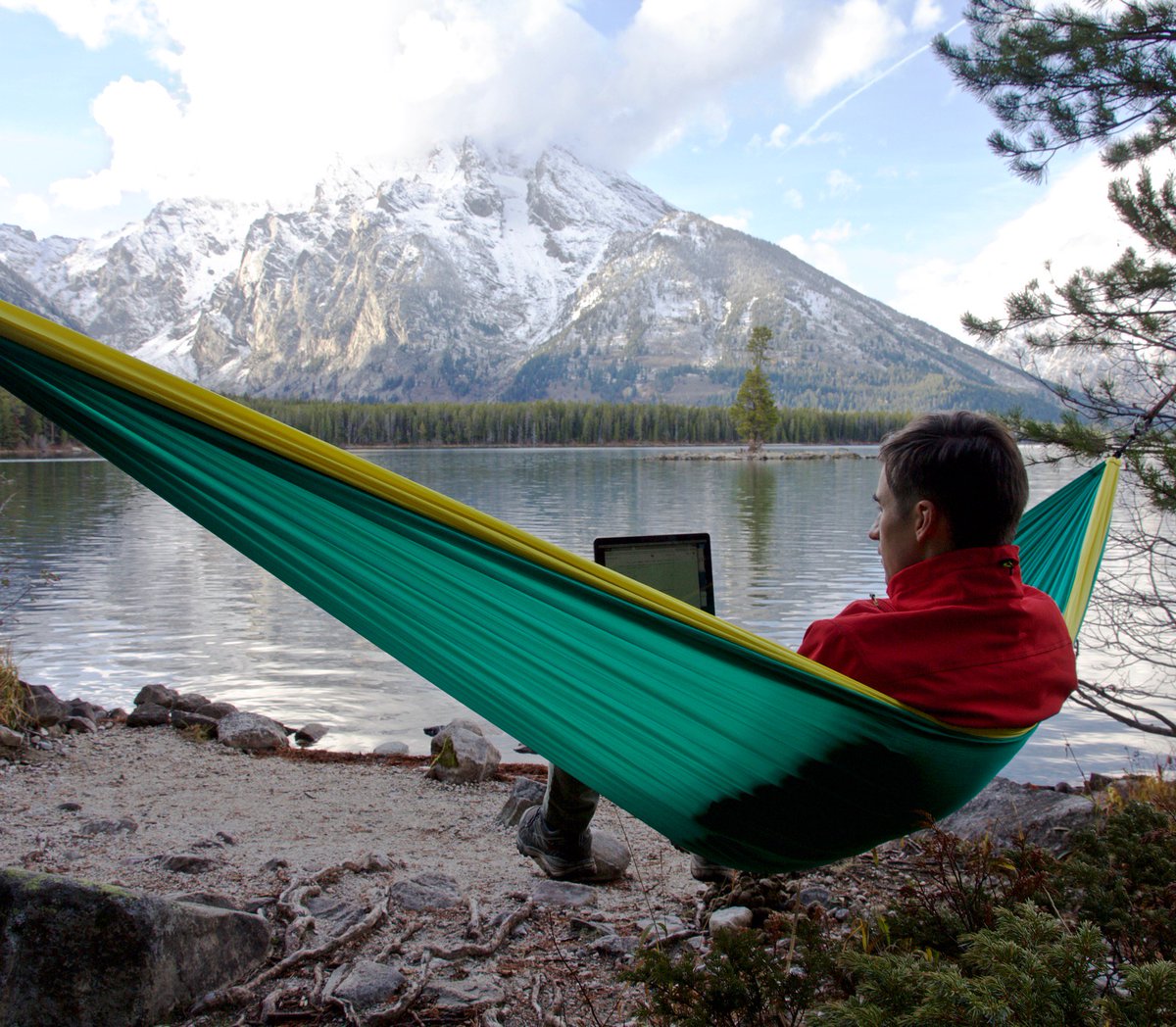i_grr's tweet photo. I don't usually review PRs while on vacation, but when I do, i #WorkFromHammock https://t.co/XG0QYjWaL3