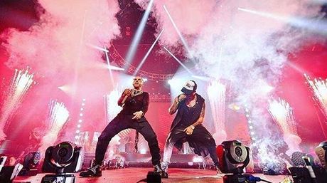 VipRadioVzla's tweet photo. #ElDuoDeLaHistoria @wisinyyandel revivieron años de trayectoria juntos en el Coliseo de #PuertoRico <<< https://t.co/aIYDrHXh0P >>> https://t.co/txpsYNvQCL