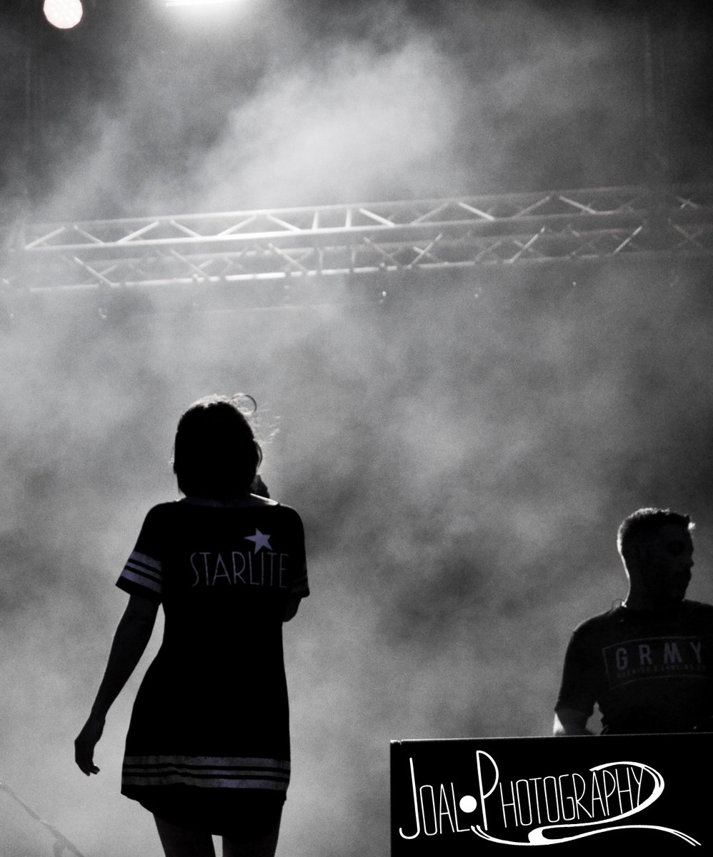 1° #Fotografia <a href="/BAREI_MUSIC/">BAREI</a> <a href="/ROYAL_SOUND/">Ruben Villanueva</a> #Gira2016 #Concierto #Barei #Eurovision #Cantante #Music #SayYay #JoalPhotography #BlackAndWhite