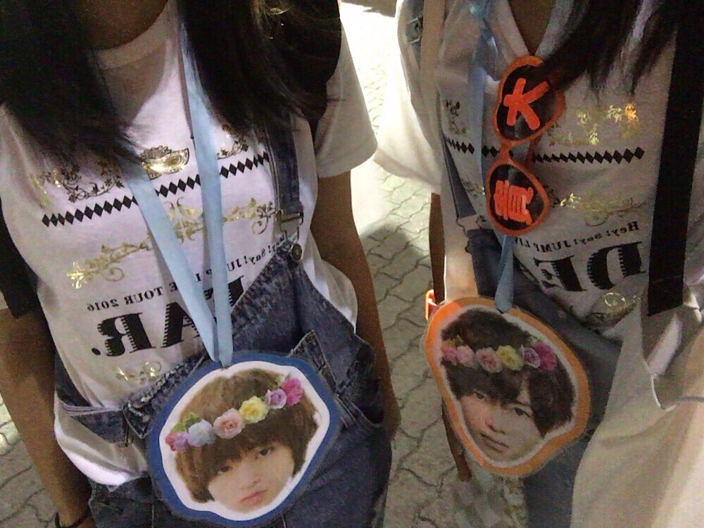 anmitsuhimeda's tweet photo. 結構前だけどHey! Say! JUMP Dear in大阪 初日行かしてもらいました😌🙏💗グッズ販売並んでたけどめちゃくちゃ並んでてびっくり😭LiveのDVDほしい!! JUMPがもっともっと好きになりました！ #速くDVDほしい人 #とびっ子さんと繋がりたい #絡みたい人 https://t.co/UbtyFnNkUh