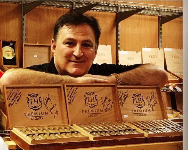 SmoothDraws's tweet photo. Thanks for joining our LIVE broadcast from @5pointscigar shop &amp; lounge #Athens #GA.
We're here for the @LHCigars event, on now
#SmoothDraws https://t.co/yLnwLFWr8l