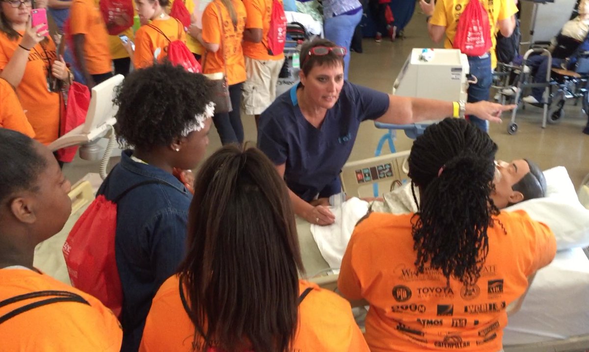 nctplarry's tweet photo. Throngs of 8th graders visited the Health Sciences pathway. “Imagine the Possibilities” Career Expo. Tupelo, MS. Oct 4-6. #msitp16 https://t.co/2gtJMPCslK