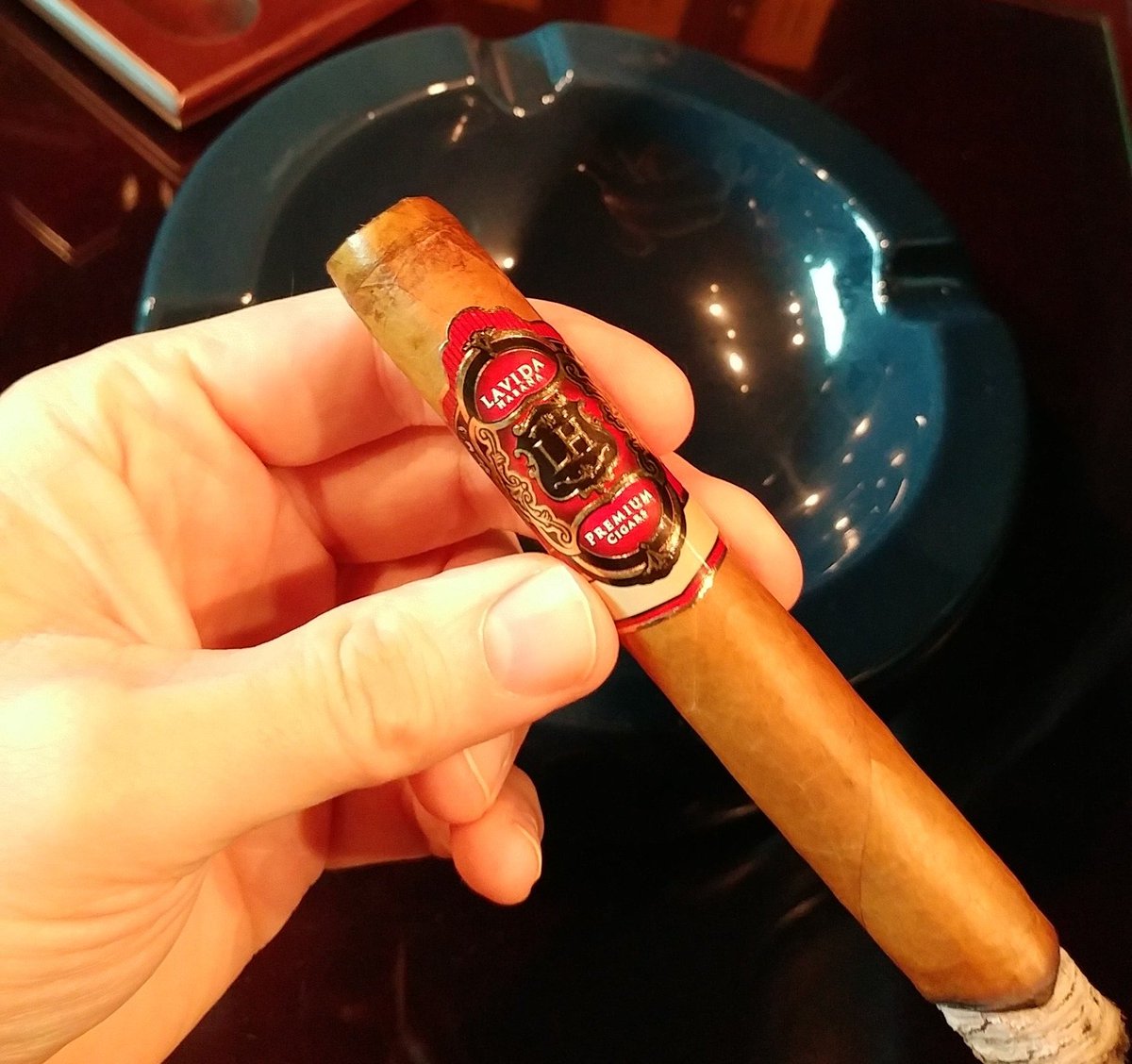 SmoothDraws's tweet photo. Thanks for joining our LIVE broadcast from @5pointscigar shop &amp; lounge #Athens #GA.
We're here for the @LHCigars event, on now
#SmoothDraws https://t.co/yLnwLFWr8l