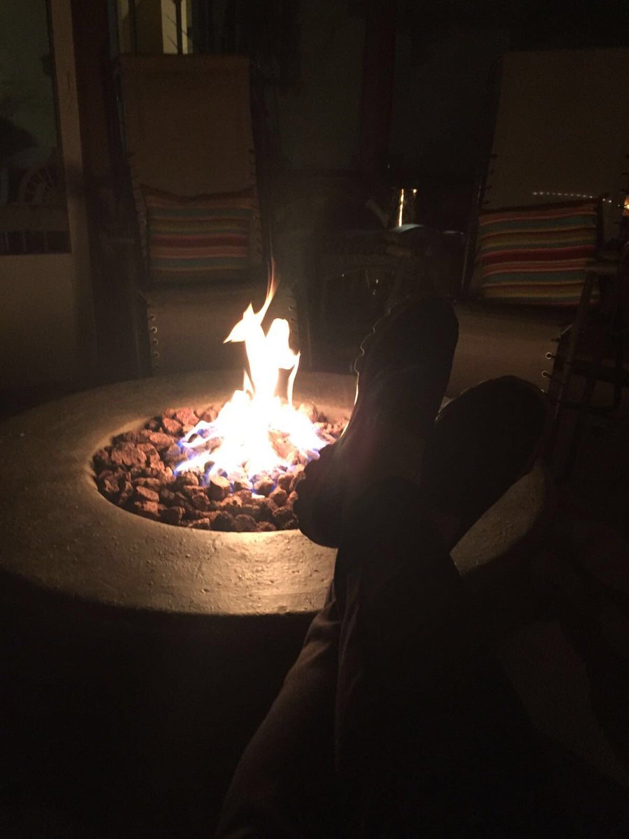 aseamans1's tweet photo. My favourite way to unwind after a busy day. #bb2016ghc #unwind #relax #healthychoice #teamriverview #7 https://t.co/psOhHbGrxG