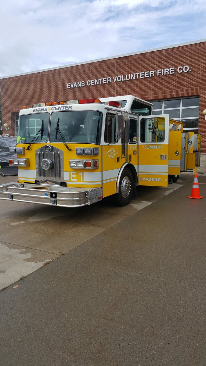 EvansCenterFire's tweet photo. Open House to start off Fire Prevention Week!!! We are here till 2pm come join us!!!! https://t.co/7pg104MT4R