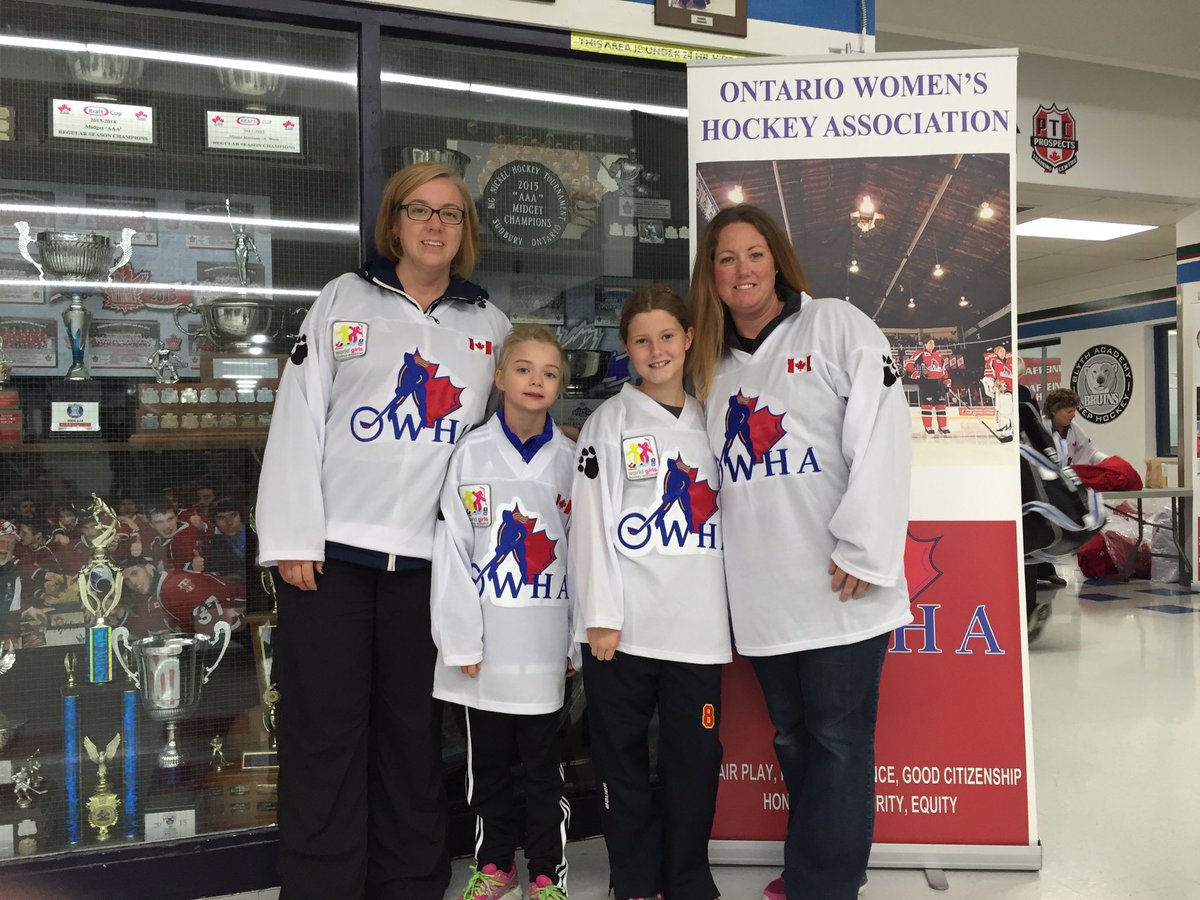 OWHAhockey's tweet photo. Our first participants showing up for #WGIHW and for our first #LongGame https://t.co/dgES4HYaGS