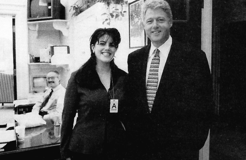 mikandynothem's tweet photo. The wise @ChristiChat nails it in tweet on Trump,
'Let any one of you who is without sin be the first to throw a stone'
#TrumpTapes #tcot https://t.co/bXVd9bhkQ7