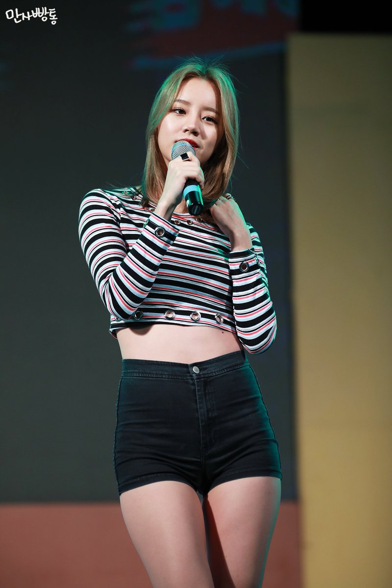 10004bt's tweet photo. 161008 자갈치시장대잔치 #걸스데이 #혜리 https://t.co/kjtJoedZ2f