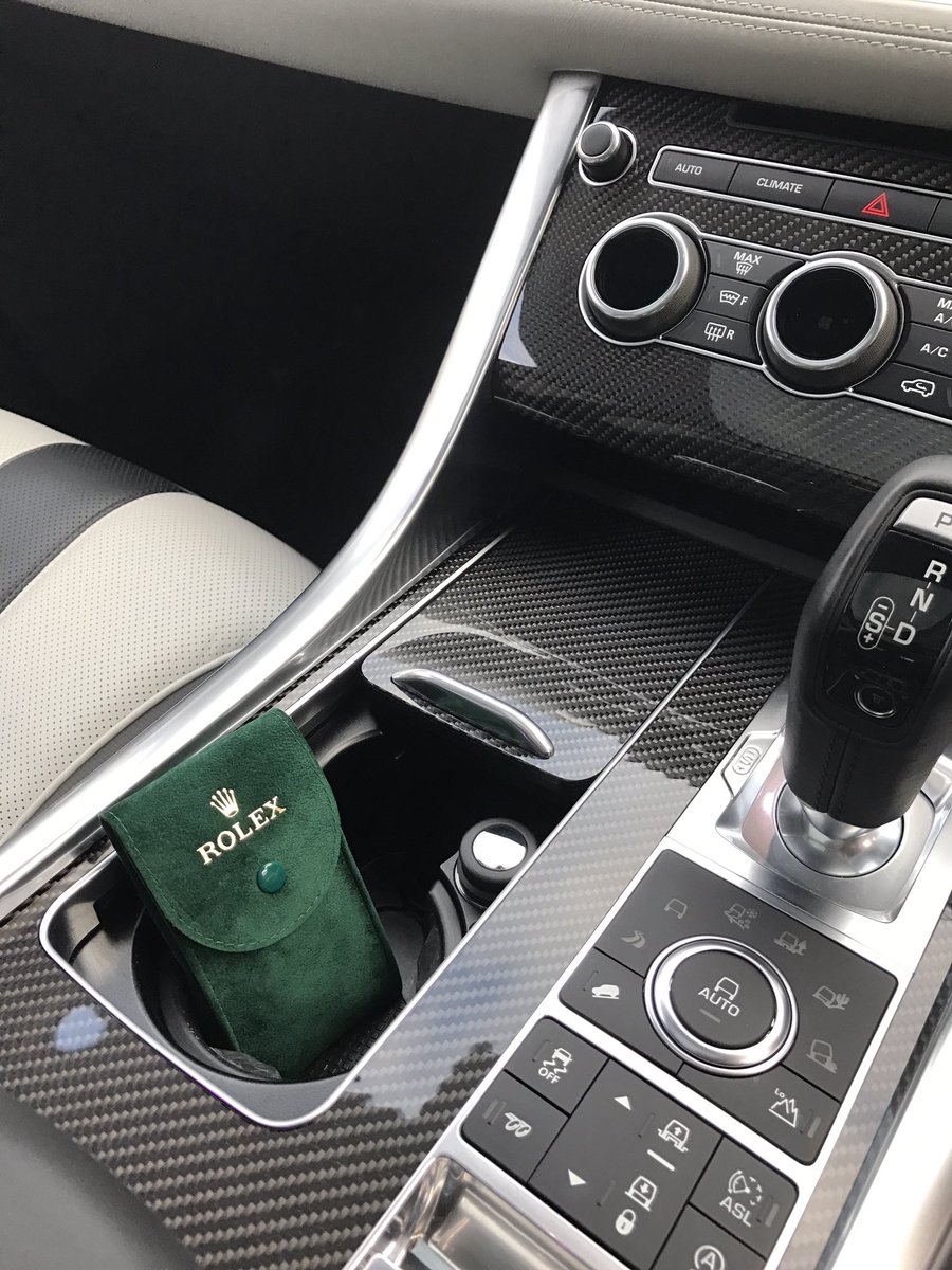dubrunofficial's tweet photo. When your Rolex costs more than Rangie to service #dubrun2016 #rolex #RangeRover #SVR #carbon #milgauss https://t.co/BHSfz56v86