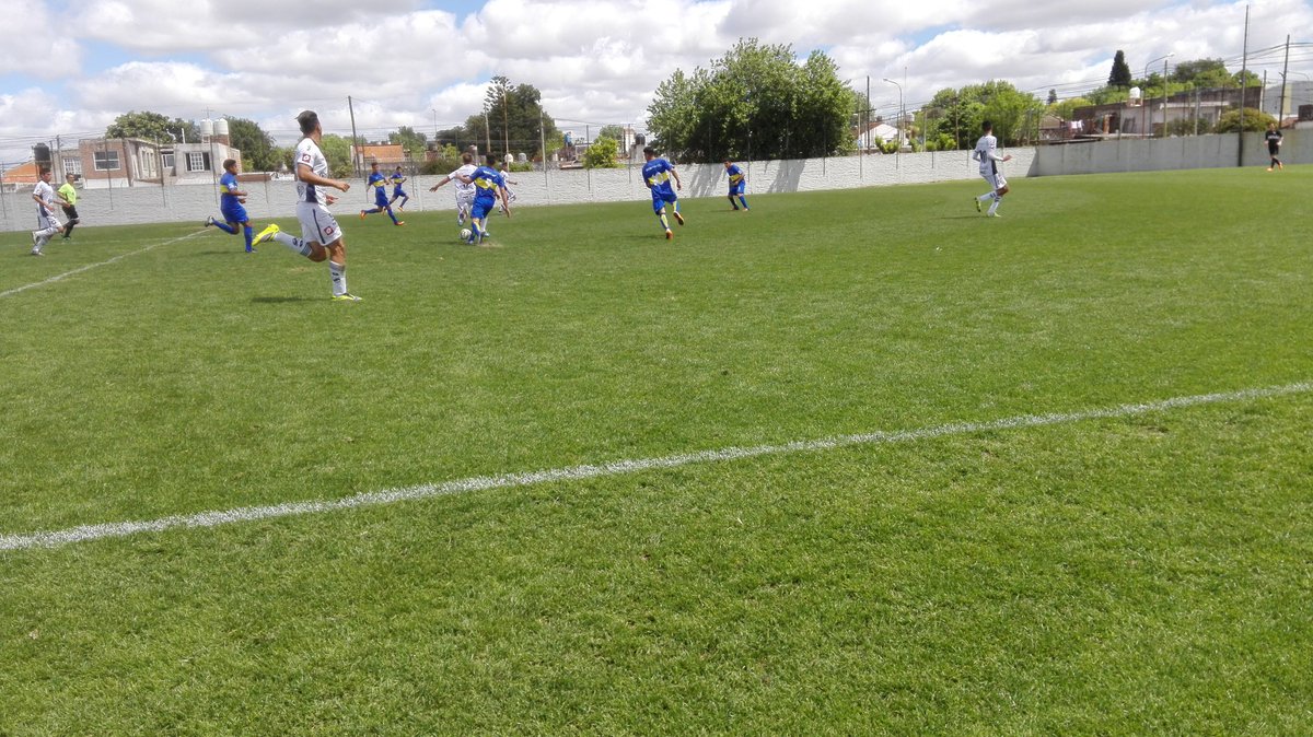 ElQuinquela's tweet photo. #Quinta final del primer tiempo. Boca 2-0 Quilmes. Los goles xeneizes los marcaron Roskopf y Fernández https://t.co/Vdas7Vva4m