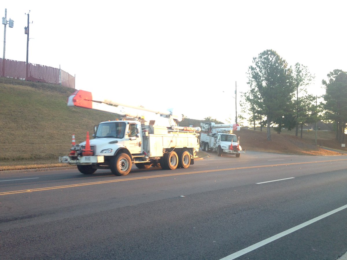 alabamapower's tweet photo. Crews leaving from Birmingham this morning, headed east to help with Hurricane Matthew. https://t.co/cQojwq7PKj