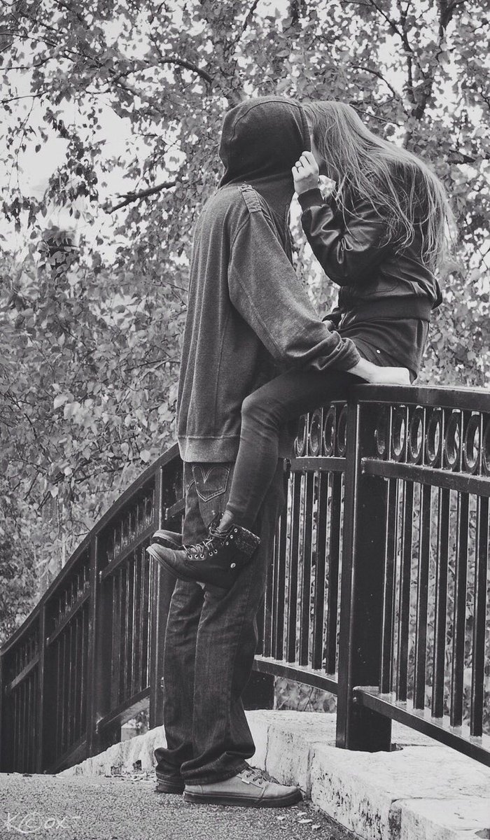 じゃがいも セフン君は彼女との公園デートで小さい彼女を高いところに乗せてキス求めちゃう 普段は届かないけどこれなら届くでしょ いや やめて 恥ずかしい ほら 今日はお前からやってよ やんない ふ ん 落としちゃうよ ちゅ