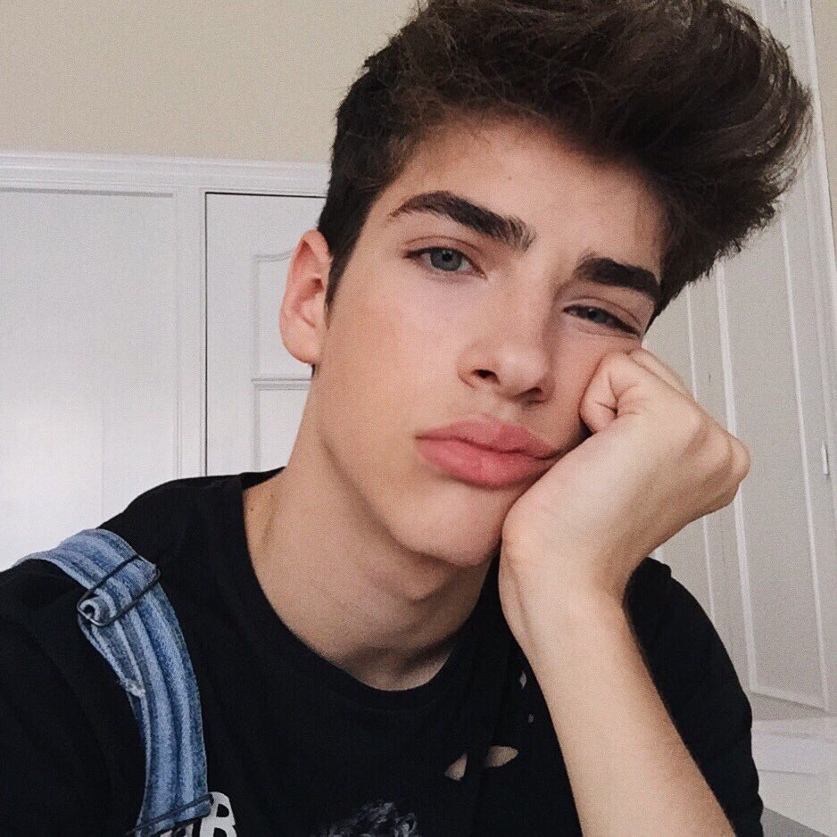 ManuRiosFdez_'s tweet photo. 🤔 https://t.co/reCQym62tQ
