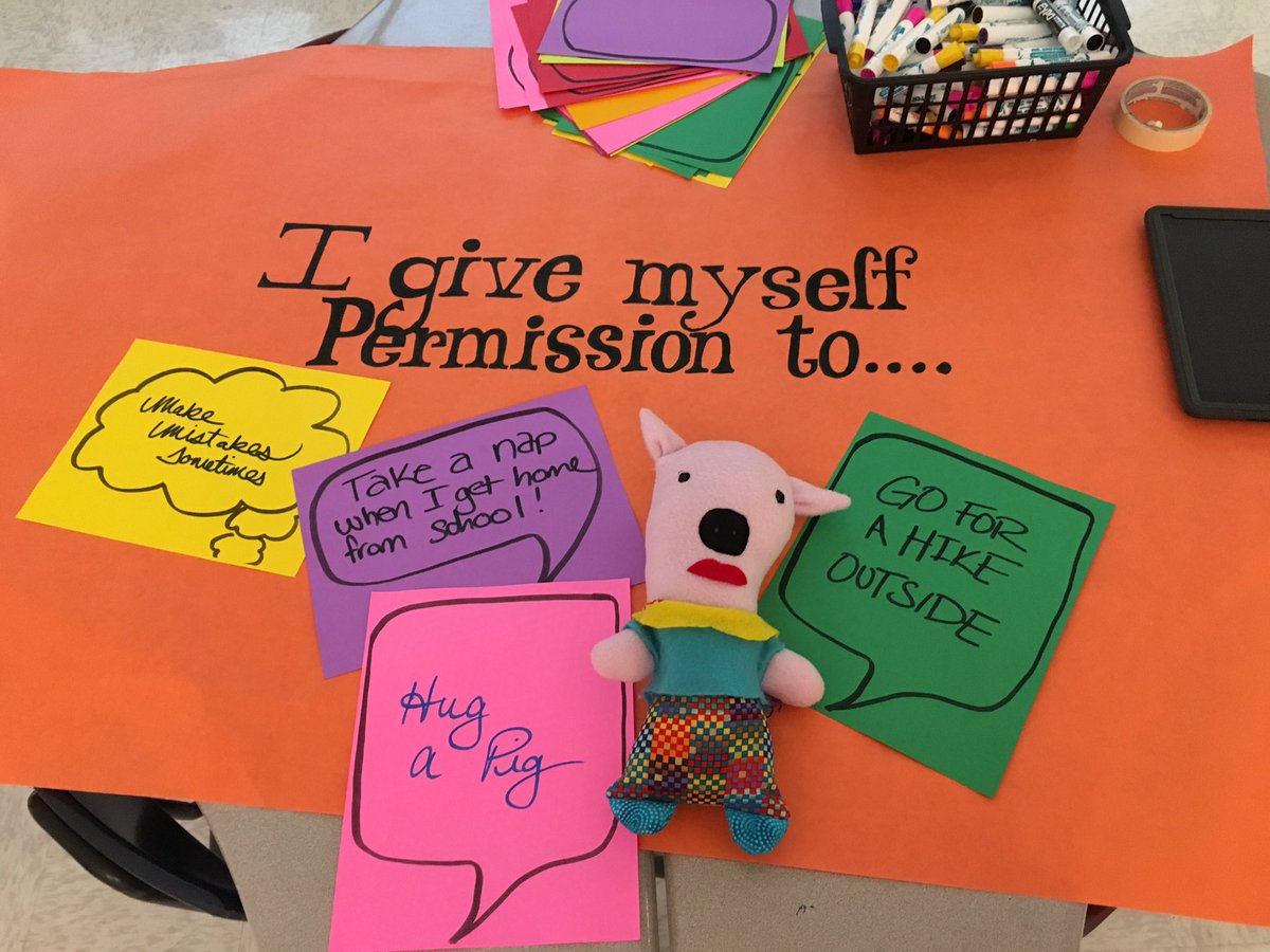 EdcampCWV's tweet photo. @wandapetunia helps teachers learn about wellness at #EdcampCWV https://t.co/eBi5mRkBiY