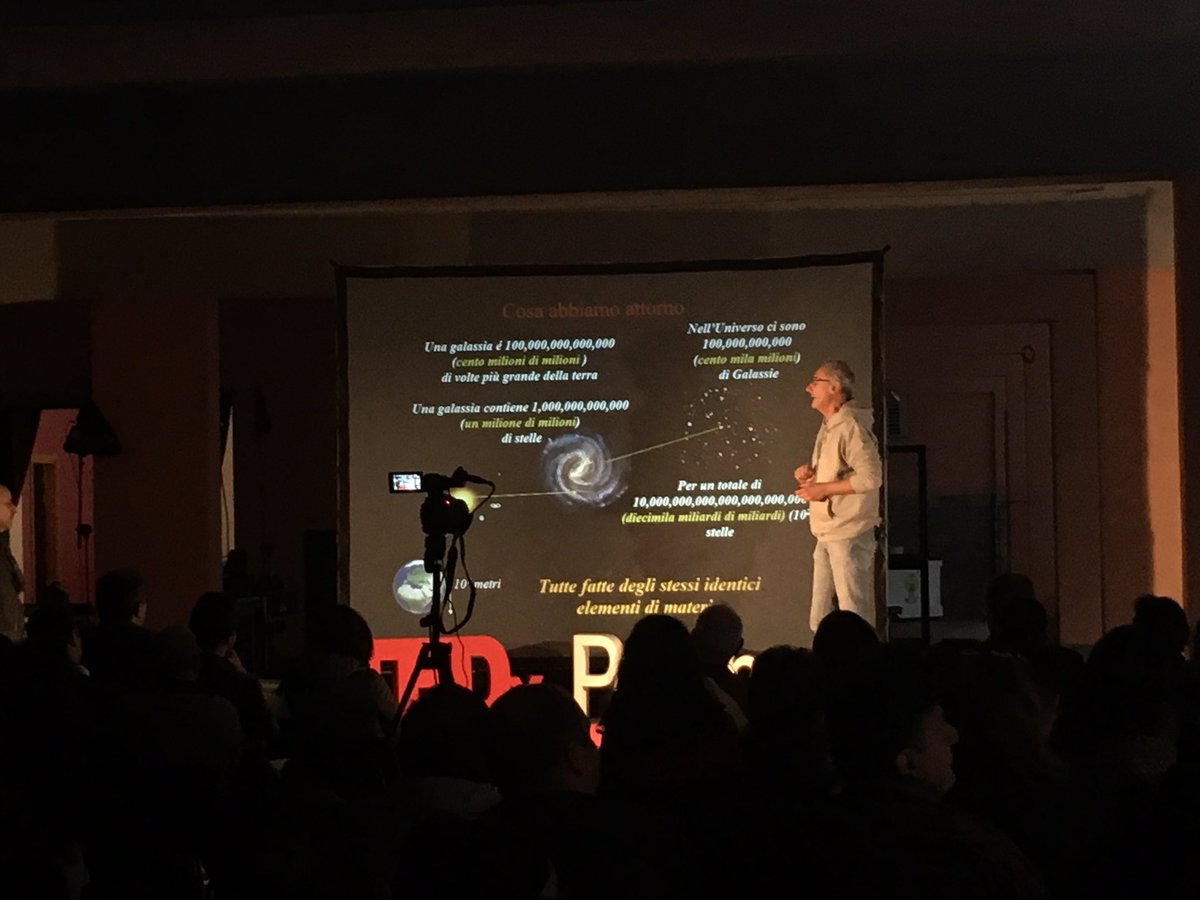 AnnaliRomeo's tweet photo. #beautifullyugly "Scordatevelo non stiamo al centro dell'universo" 😂😂😂 Prof. Cavallo #TEDxPotenza #cosedaalieni https://t.co/GNq8zwRyn9
