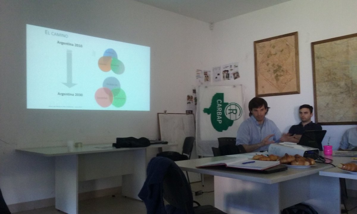 #ReunionDelegados Diserta <a href="/MatiasCardini/">Matias Cardini</a> sobre el desafío medioambiental en la producción Cc <a href="/CARBAP_ARG/">CARBAP</a> <a href="/CRAprensa/">CRA</a> <a href="/TLauquen/">Municipio T. Lauquen</a> @AteneosCRArg