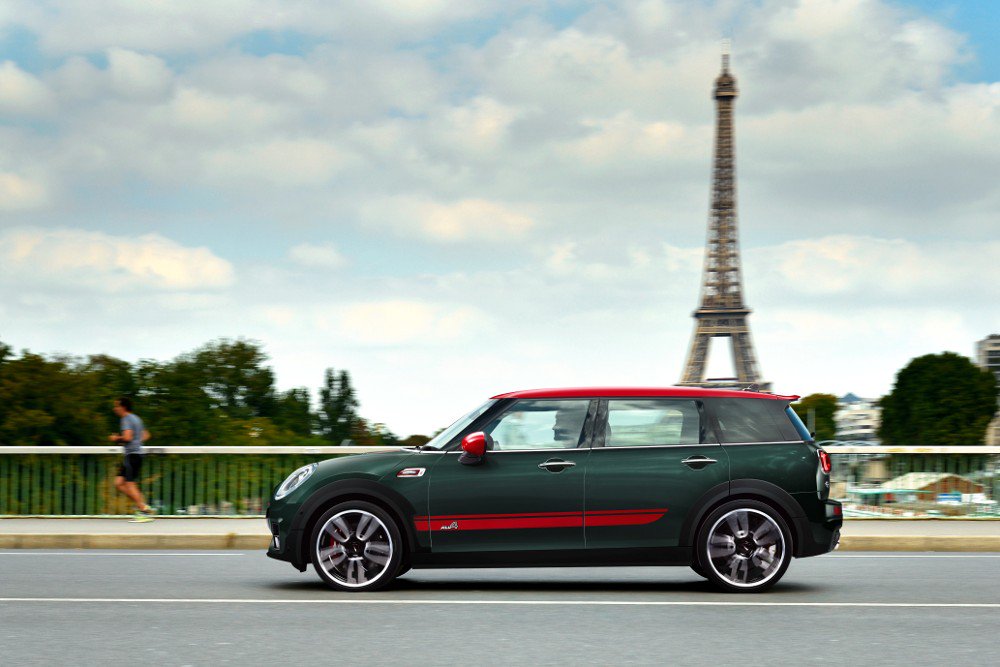 MojSamochodPL's tweet photo. Prapremiera MINI w Paryżu https://t.co/AfTatxGuma #MINI #JohnCooper #Clubman #MondialAuto https://t.co/wOsskBiEWB