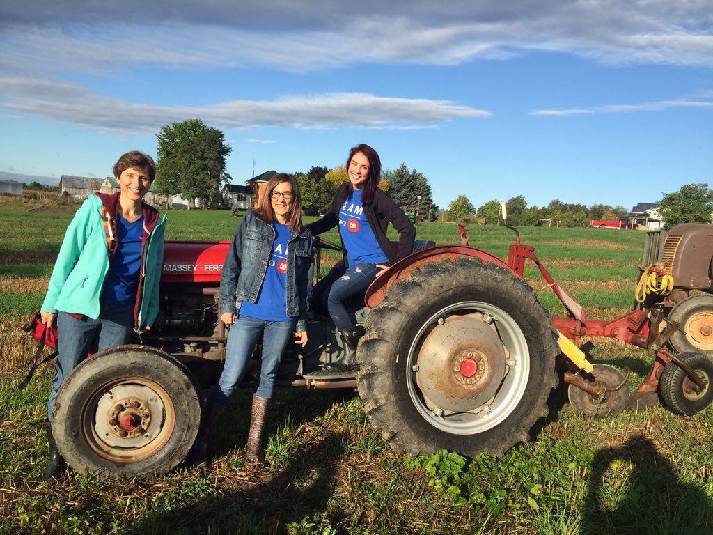 chill3131's tweet photo. Me and my BMO GIRLS #swodrocks #communitysupport #farmersfeedcities https://t.co/daCePw6X0r