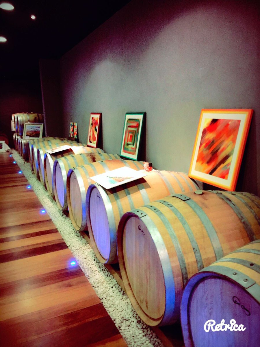 Scriani's tweet photo. Tutto pronto! Valpoliscellae 2016, vi aspettiamo! 
#valpoliscellae #domenica9ottobre #valpolicella #harvest #scrianivinery https://t.co/vB8Sv2vlRz