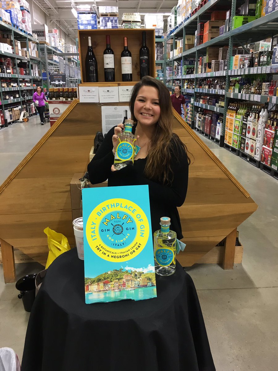 JohnGuiou's tweet photo. Mayfy Gin Con Limon tasting at the wine cellar Stoneham Come down and say hi https://t.co/KhupinubkY