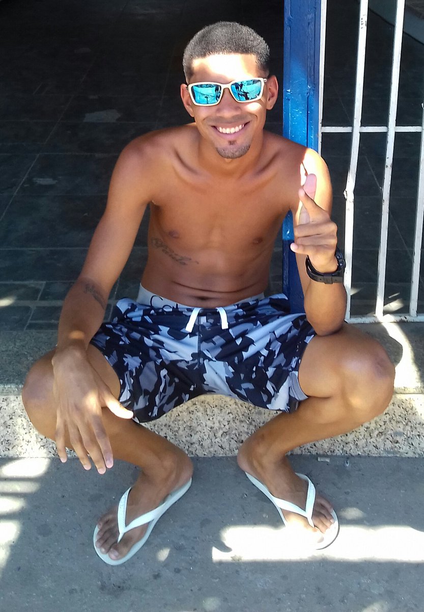 proibido_31's tweet photo. Melhor viver uma vida de lutas e batalhas do que viver uma vida de mentiras e falsidade.. #Boatarde #dialindodesol 🌞 https://t.co/4ISZ0lqQMX