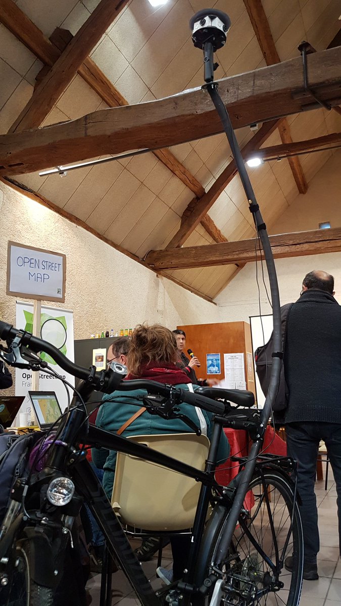 s_caillaud's tweet photo. Toi aussi fais comme la Google Car avec ton vélo et un #V4MPOD #oplMontreuil https://t.co/2TKixIN2Oq
