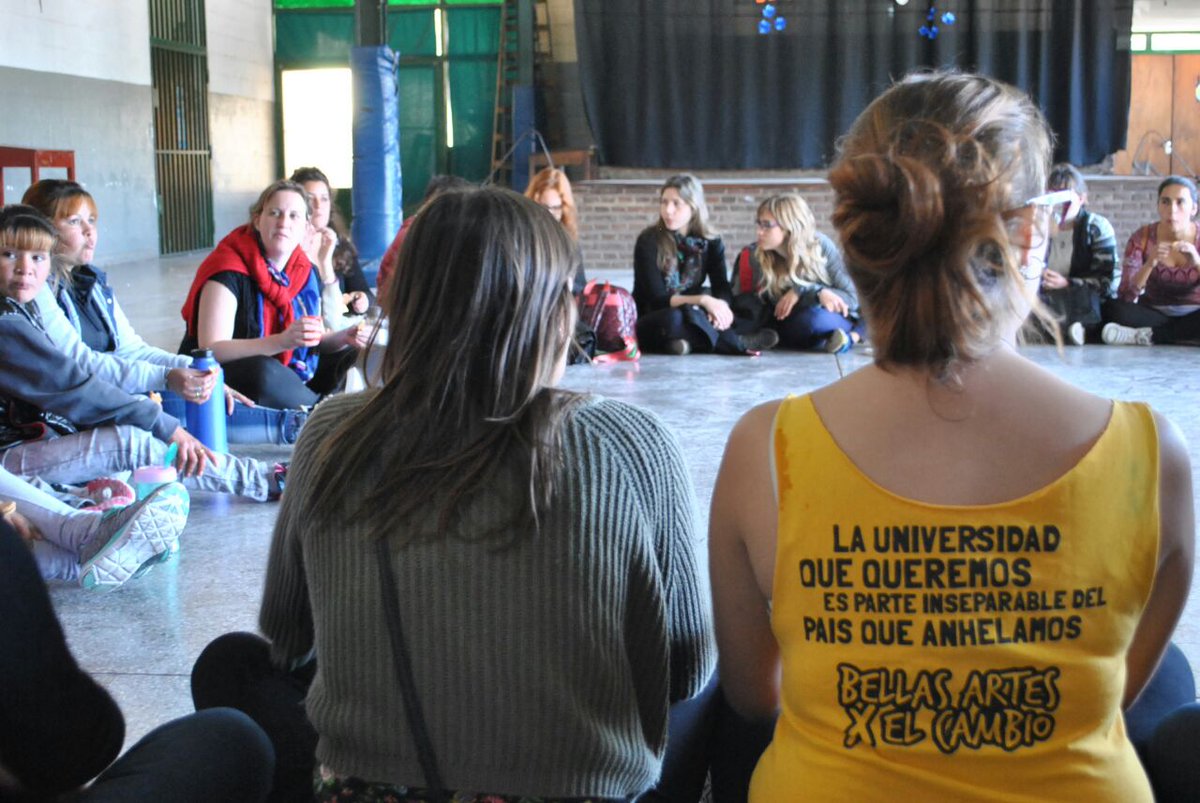 ENPLEncuentro's tweet photo. Listas para participar de los talleres de la tarde del #31EncuentroNacionaldeMujeres ¡Por una jornada histórica de organización y lucha! https://t.co/v2gQla03rO