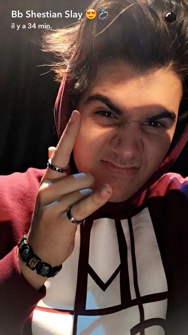 IdkButMe_'s tweet photo. 100 liked and  50rt , @christiand christiand pourraiq you pls follow me, this is what I expect most 😍

Love you 💕 https://t.co/YT3rwAscKn