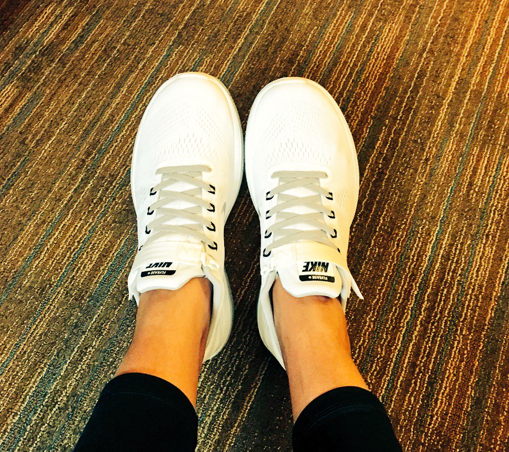 SunitiSB's tweet photo. Upside to working today - package from @heidiburgett w/ awesome @flyease shoes from @Nike! #Catalyst2016 @TheArcUS https://t.co/91fz2nZbFk