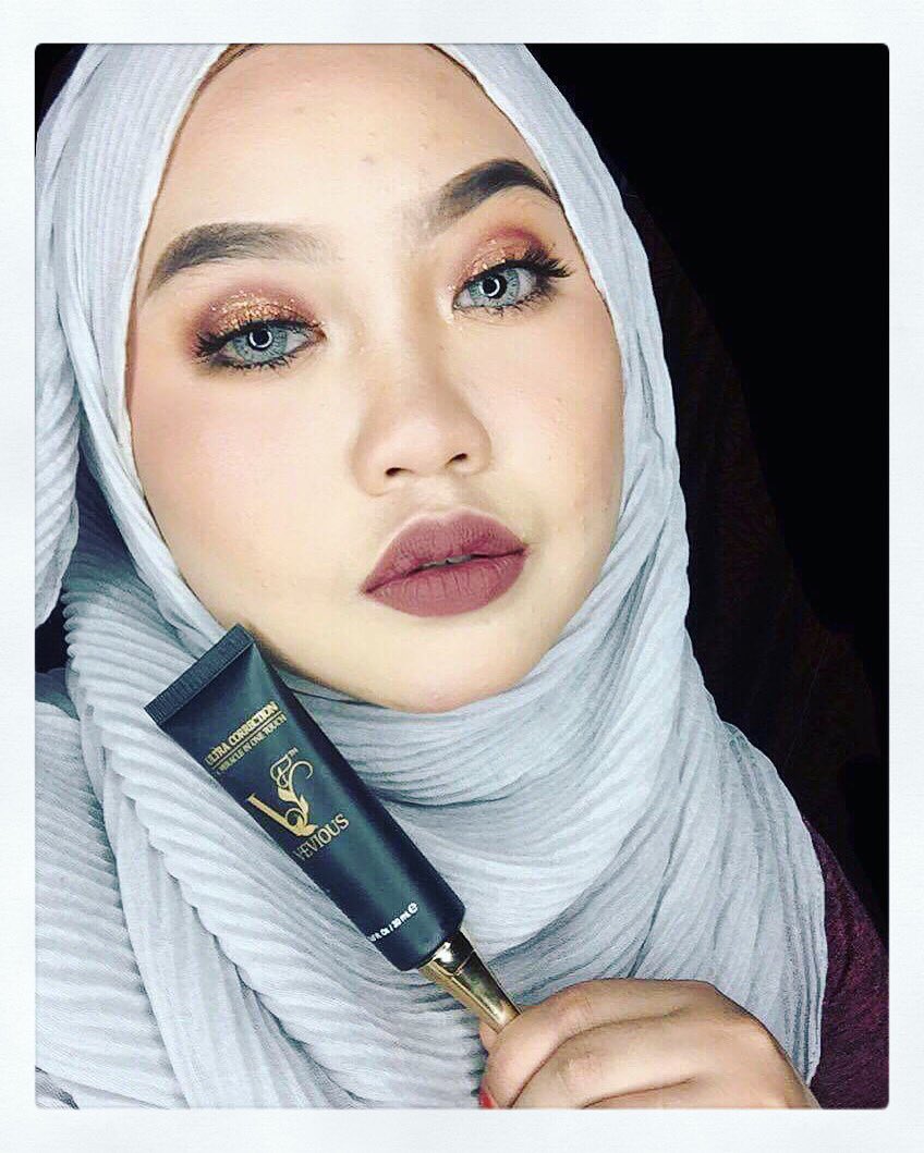 VeviousHq's tweet photo. PRETTY MUA. Using VEVIOUS as a PRIMER. THank you fynaz for this beauty shot! https://t.co/pGUo3Dze6M