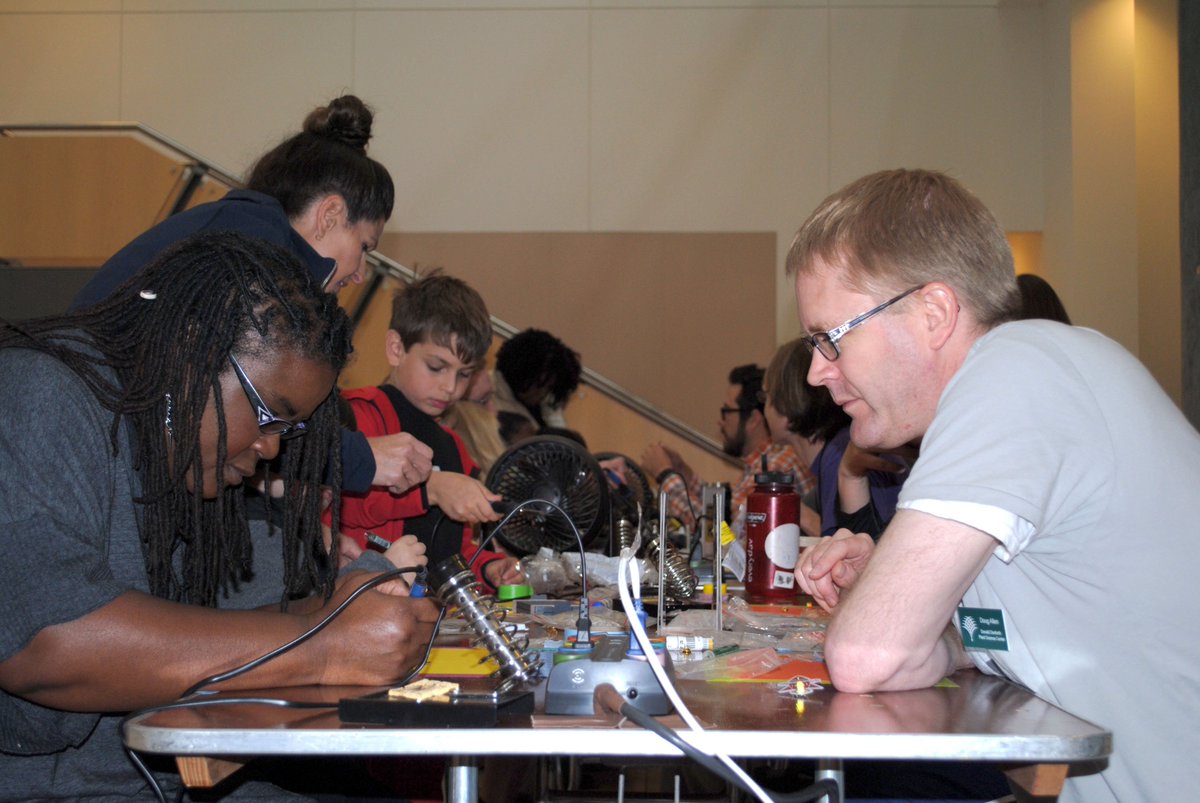 DanforthCenter's tweet photo. Next Saturday join us for FREE #STLRaspberryJam! Free parking. Open to the public Learn. Create. Build. @DDPSCmaker https://t.co/lCF1It8uvE https://t.co/bFxhJyHX3X