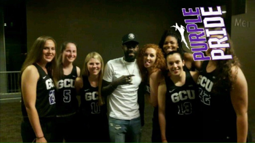 sexyfromthe6's tweet photo. ๐จ๐ฆ#WETHENORTH star @DaneSmith33 with @gcu Women's Basketball Teams for the 2016-17 Season #MidnightMadness #GoGCU https://t.co/D2ywIuX54D