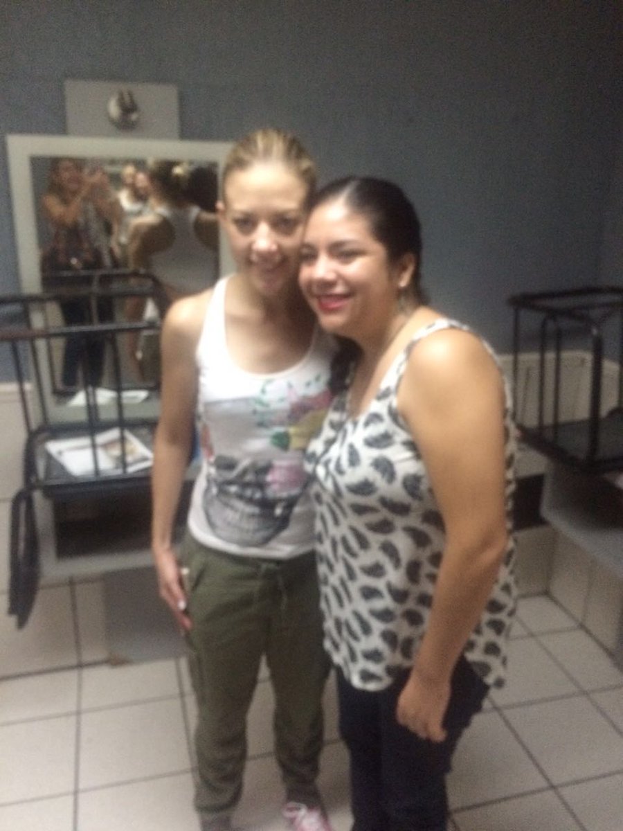 PattY_dvg's tweet photo. Suuuuper feliz!!! Muchas gracias por hacerme feliz!! Tqmm con todo mi corazon! @FernandaCGA  💙💙💙 https://t.co/Hjh7vaLg28