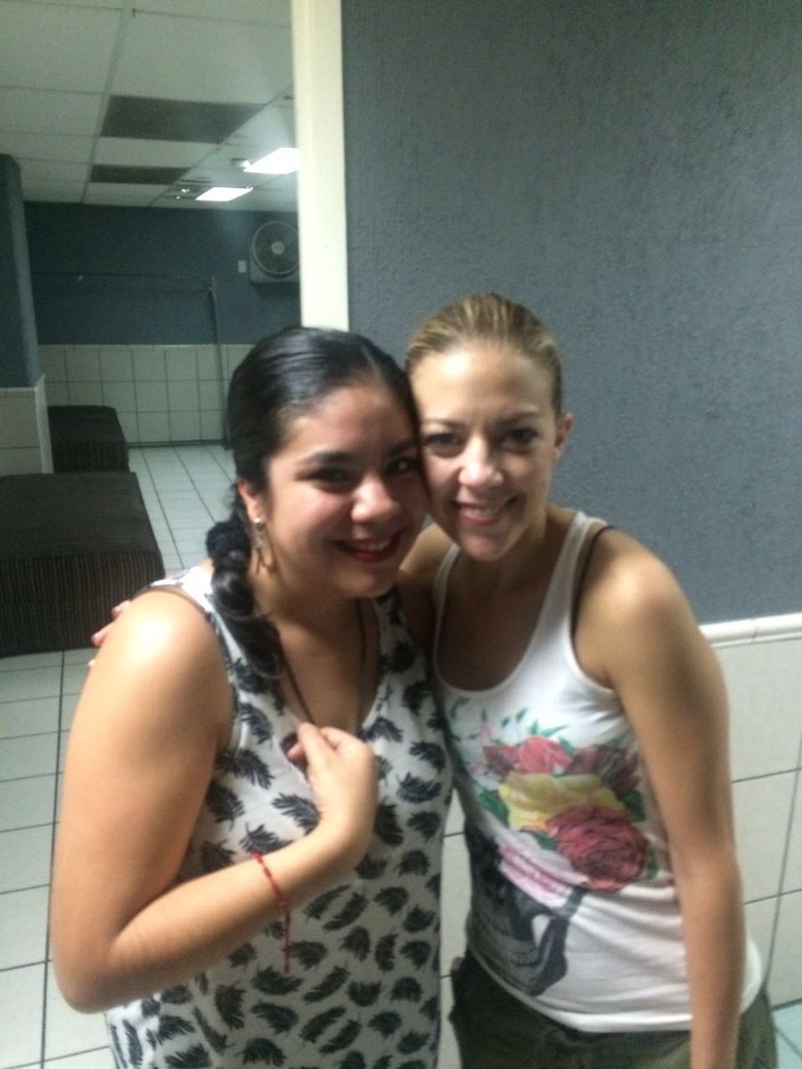 PattY_dvg's tweet photo. Suuuuper feliz!!! Muchas gracias por hacerme feliz!! Tqmm con todo mi corazon! @FernandaCGA  💙💙💙 https://t.co/Hjh7vaLg28
