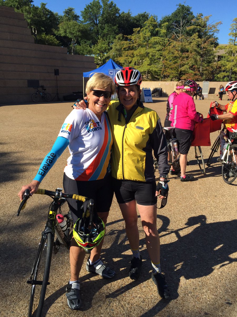 BetsyPriceftw's tweet image. Ready to ride with @TAFoodBank for their Gear up to end Kids hunger annual ride. Found some @FortWorthFire officers too!
