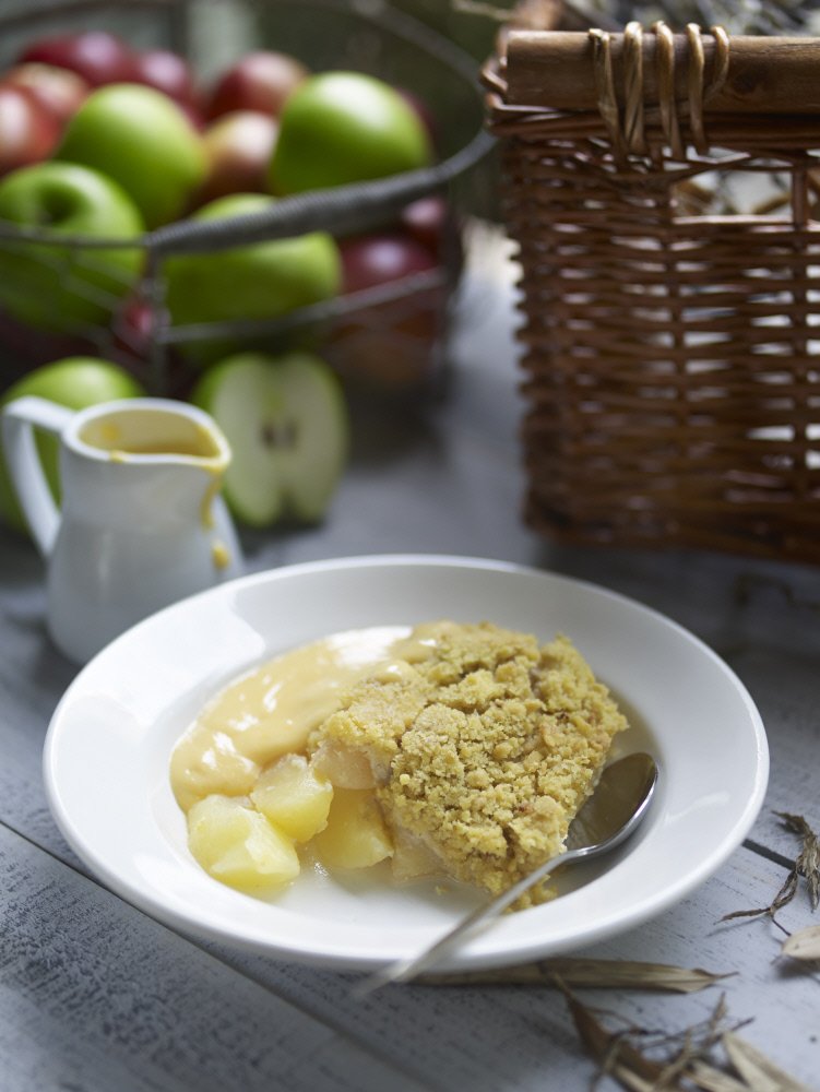 nationaltrust's tweet photo. Nothing gives you more of a warm happy glow than a delicious recipe for apple crumble: https://t.co/Ne2M75ogxL https://t.co/1TcLHKQCx4