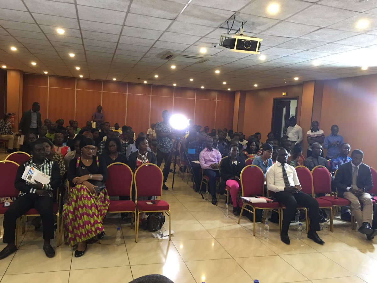 pnudcotedivoire's tweet photo. #SGS2016:utiliser les TIC pour changer le monde, c'est possible avec les jeunes @UNDPAfrica @BabacarUNDP @boazpaldi https://t.co/y5g4koaz6z